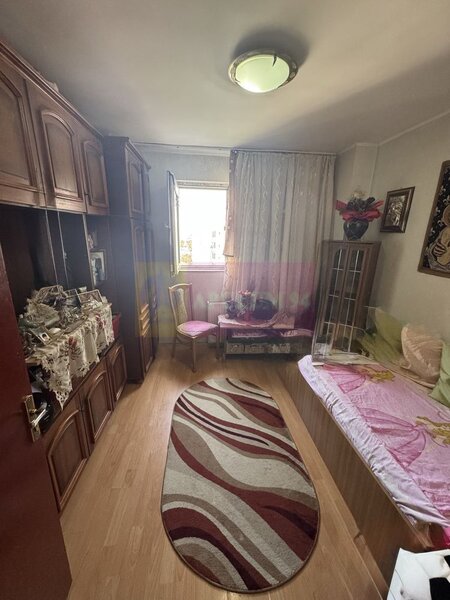 Vanzare apartament 4 camere- zona Auchan Vitan